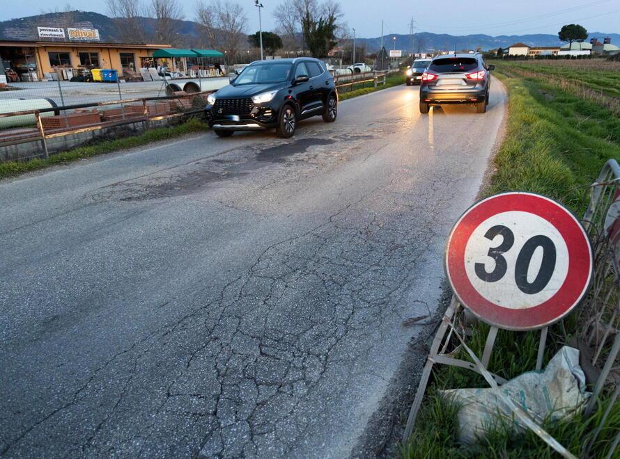 Vialone del Melani e Camporcioni, ad aprile arriva il nuovo asfalto