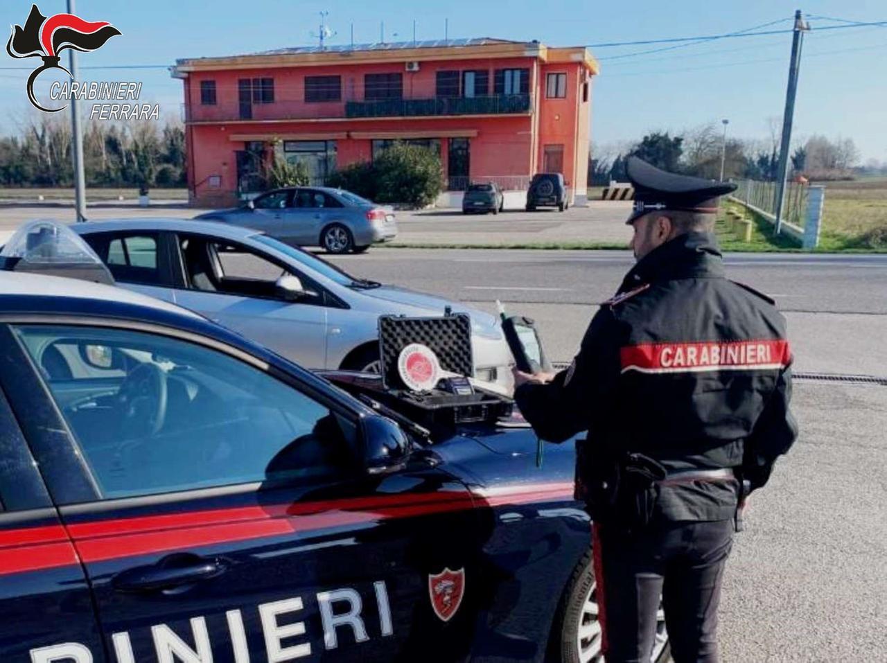 Comacchio e Goro, un conducente ubriaco e tre persone segnalate per droga