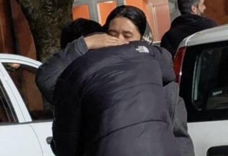 
	L'abbraccio tra mamma e figlio

