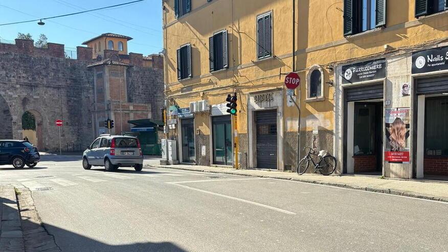 Pisa, il semaforo dove è avvenuta l’aggressione