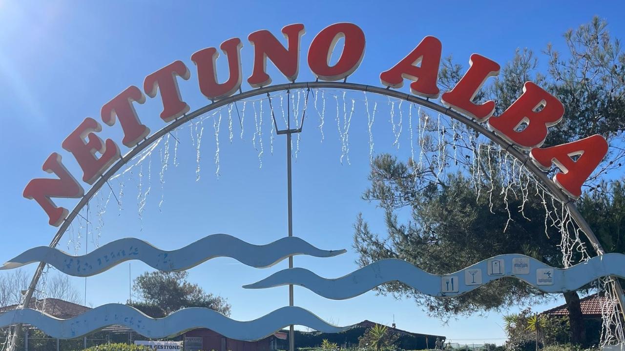 Lo stabilimento balneare Nettuno Alba di Tonfan