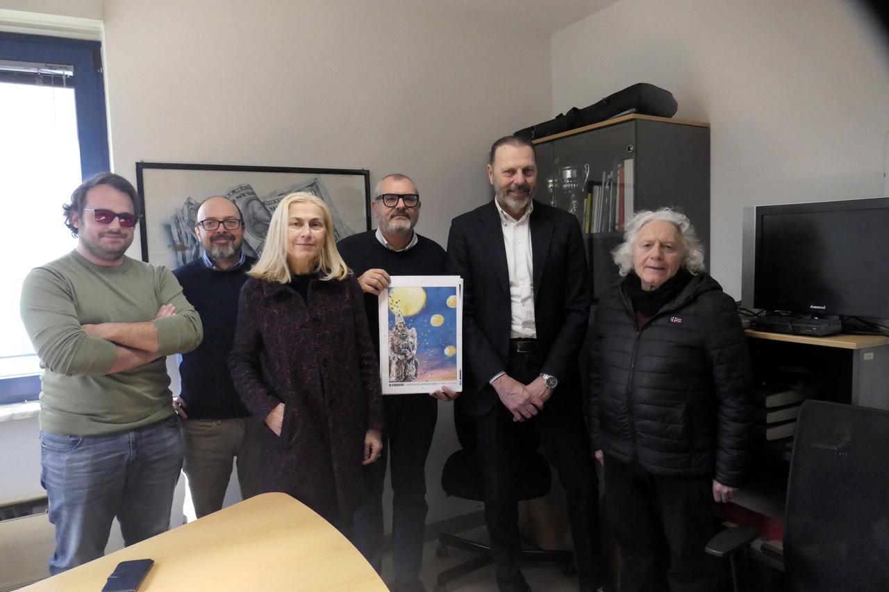 
	La redazione del Tirreno di Viareggio insieme al direttore Cristiano Meoni e Gionata Francesconi

