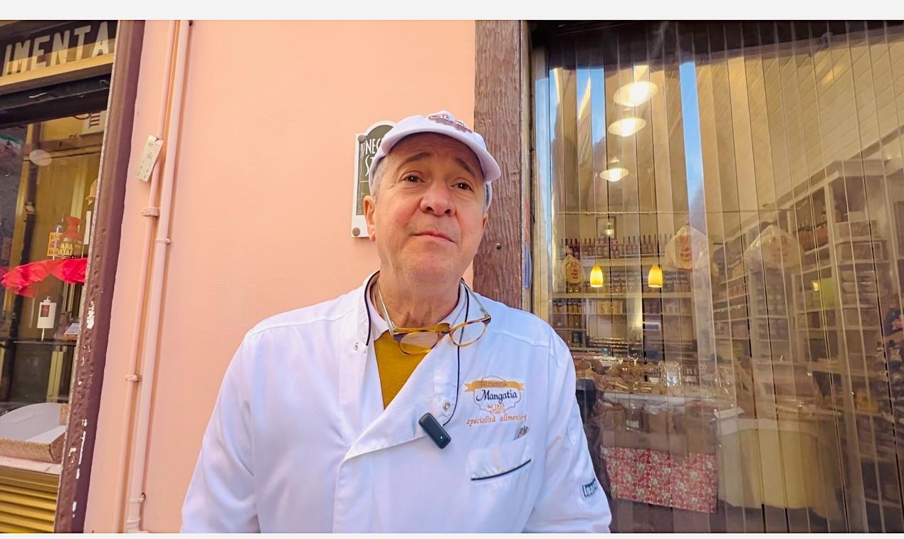 Sassari, il commerciante nel mirino dei ladri: «Ripopolate il centro storico» – VIDEO