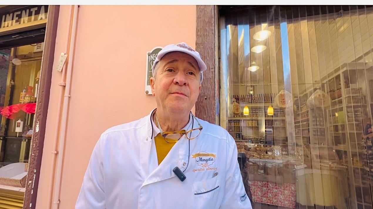 Sassari, il commerciante nel mirino dei ladri: «Ripopolate il centro storico» – VIDEO