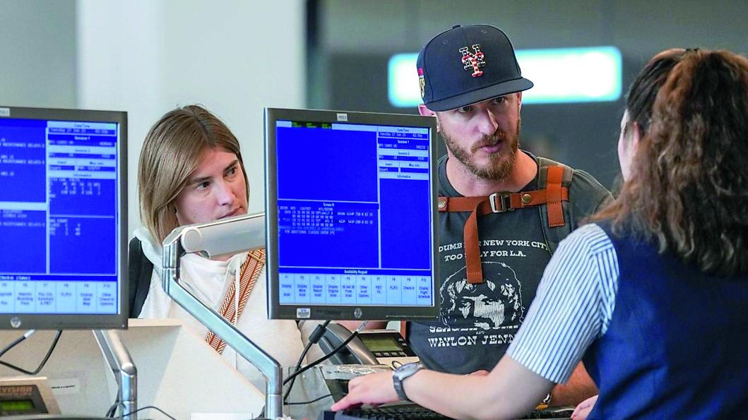 Nuove rotte aeree, l’assessora ai Trasporti: «Abbiamo scelto i collegamenti che rilanceranno il turismo»