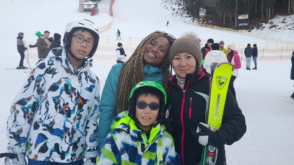 Alcuni sciatori anche di origine orientale sulle piste dell’Abetone