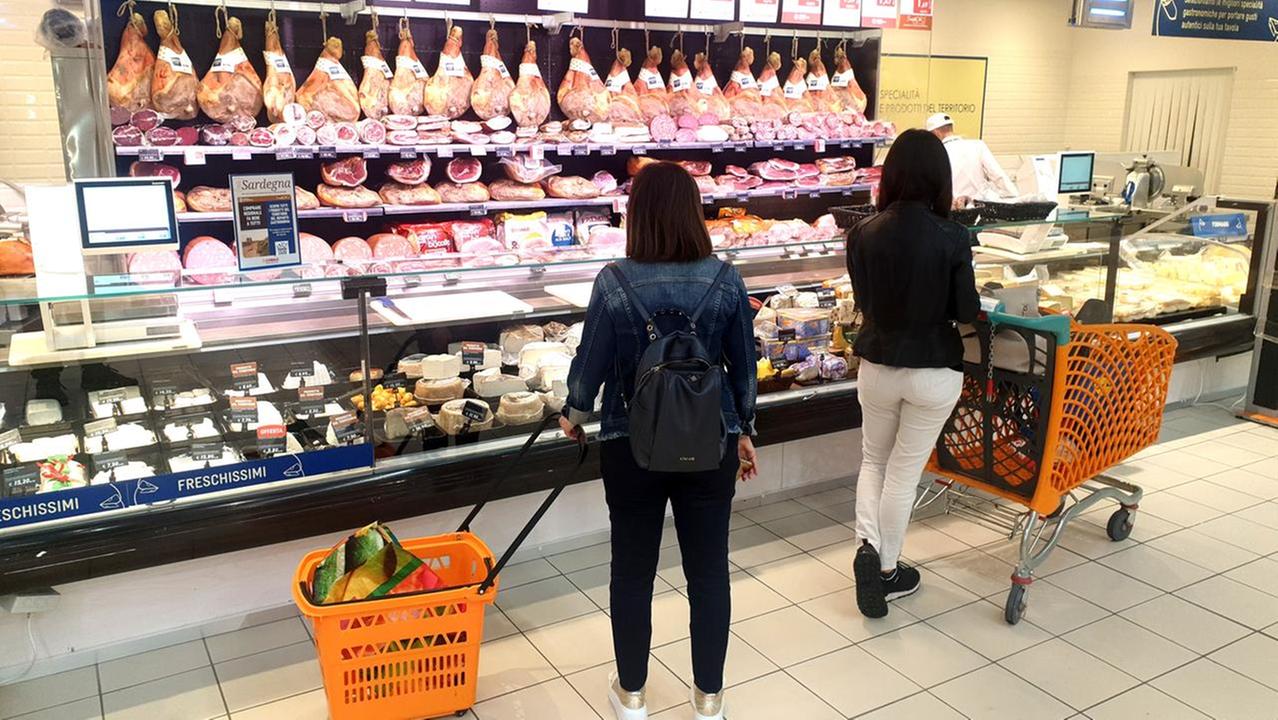 Ritorna La Nuova Sardegna-Conad, con il giornale un coupon di sconto: ecco i negozi dove fare la spesa conviene
