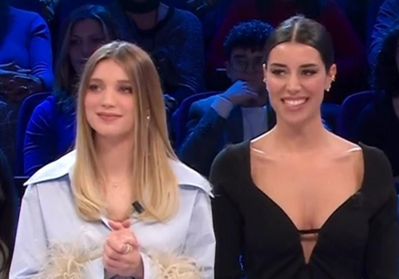 Affari Tuoi, due sorelle di Reggiolo protagoniste con Stefano De Martino