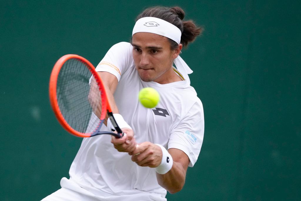 Super Bellucci: batte Tsitsipas e vola in semifinale