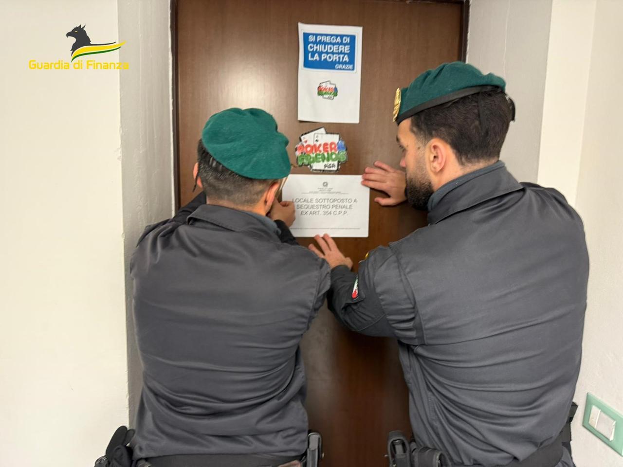 Pisa, giocavano a poker nella bisca: il blitz della Finanza a Ospedaletto. Poi il dissequestro