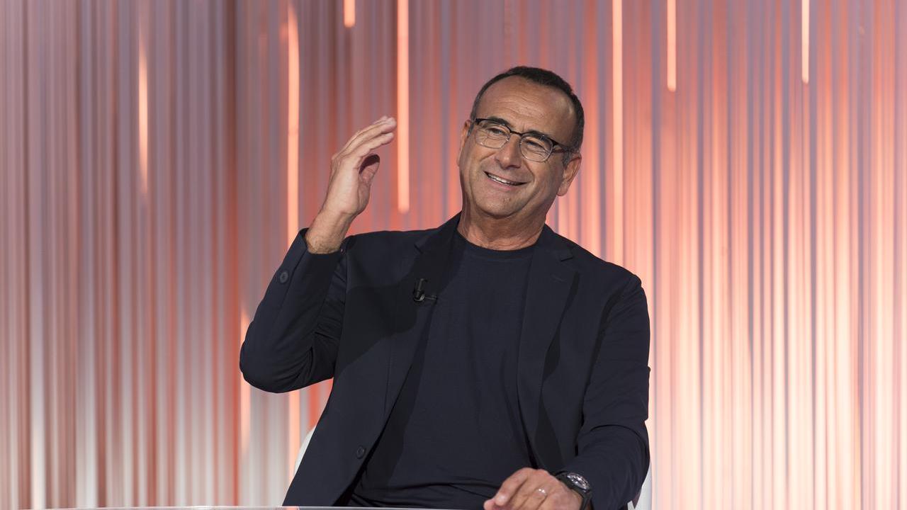 Sanremo 2025, Carlo Conti: «Leggerezza e niente monologhi». Il suo pensiero sui testi delle canzoni