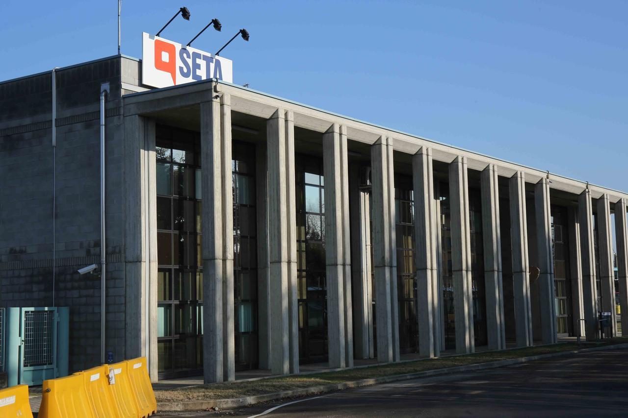 NUOVI AUTOBUS JUMBO SETA