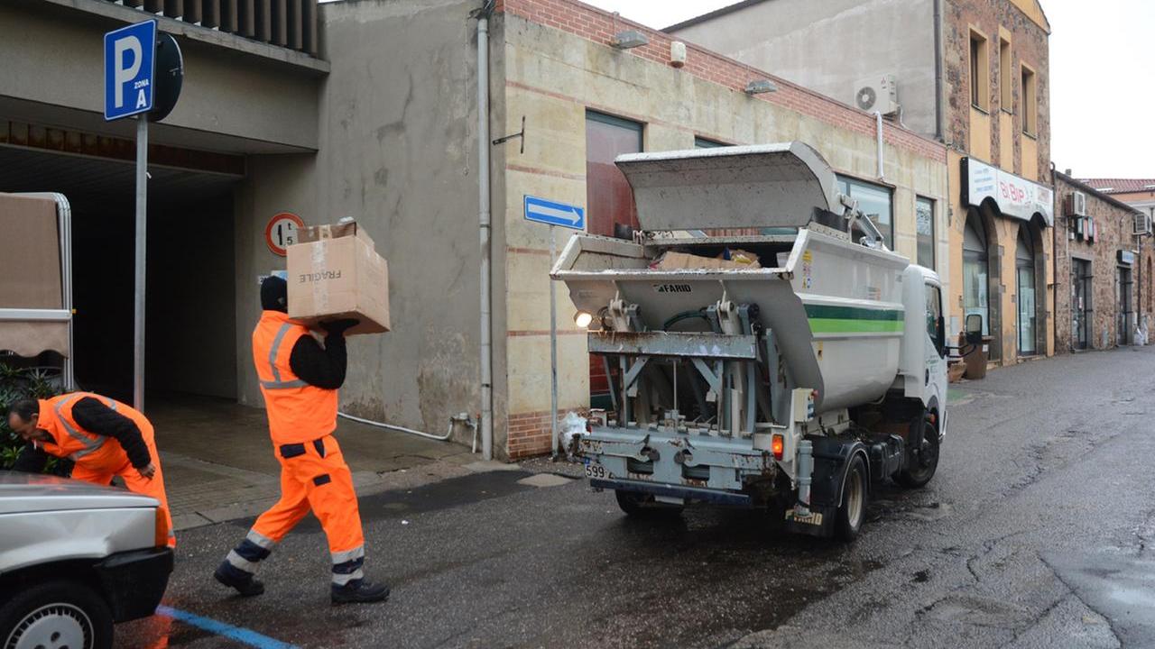 La tariffa puntuale è una beffa, per i rifiuti ora si paga molto di più