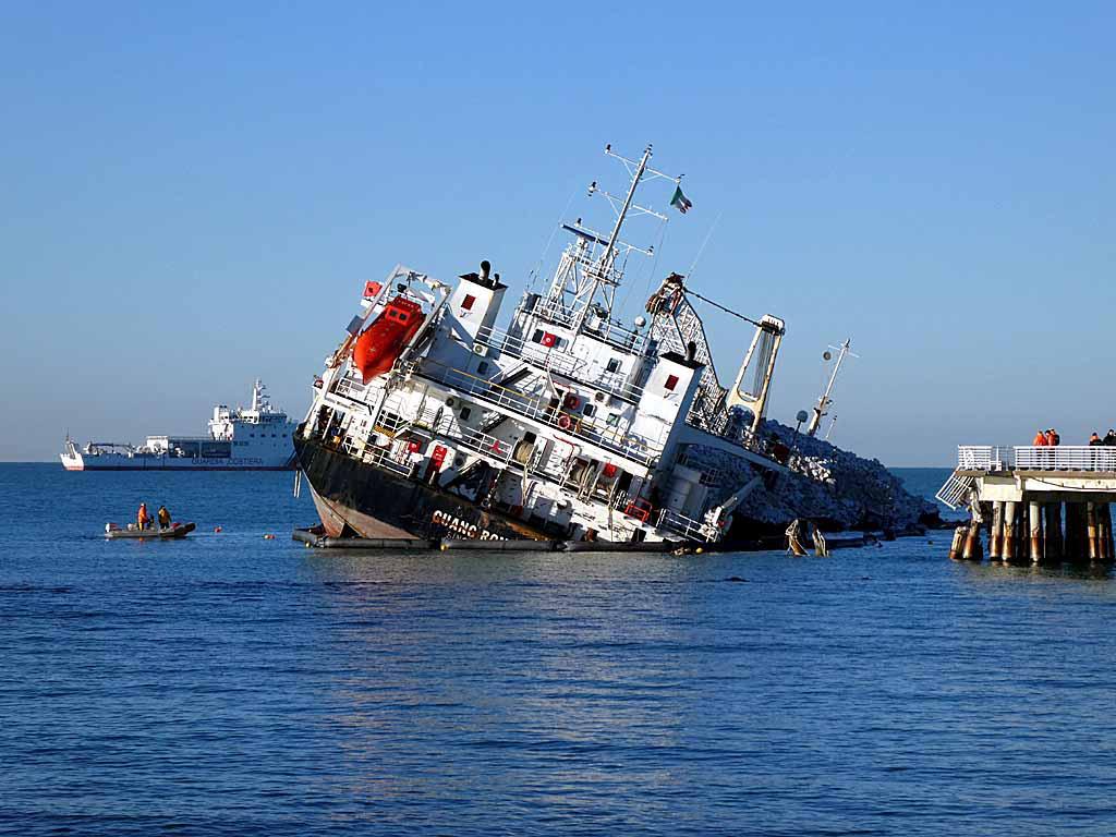 
	La nave incagliata

