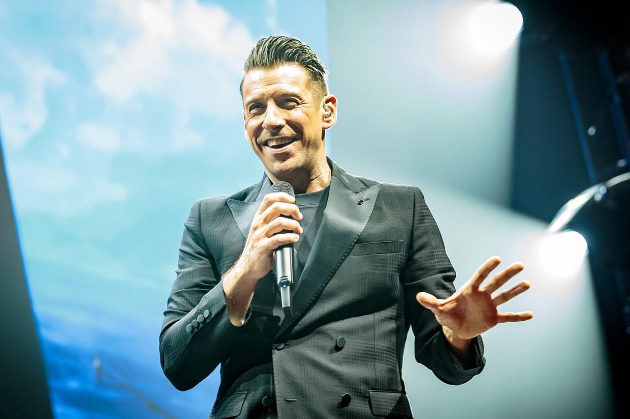 
	Francesco Gabbani

