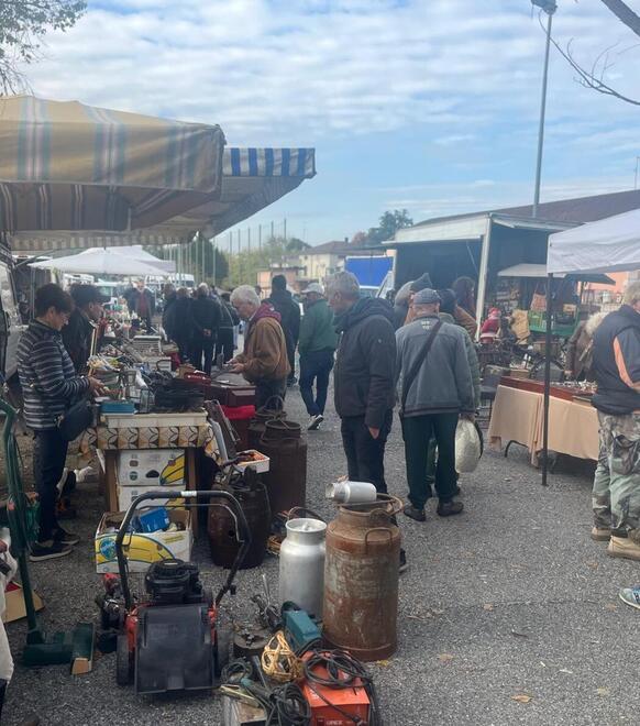 Stellata, dove il tempo si è fermato. Oggi torna il Mercatino storico