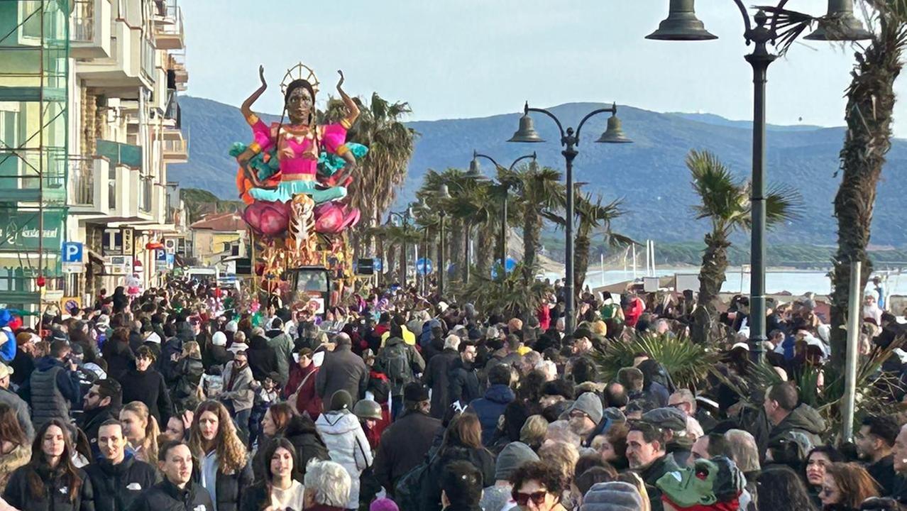 Carnevale di Follonica, arriva lo stop per maltempo