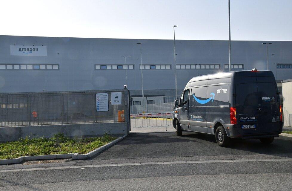 Un furgone per le consegne di Amazon