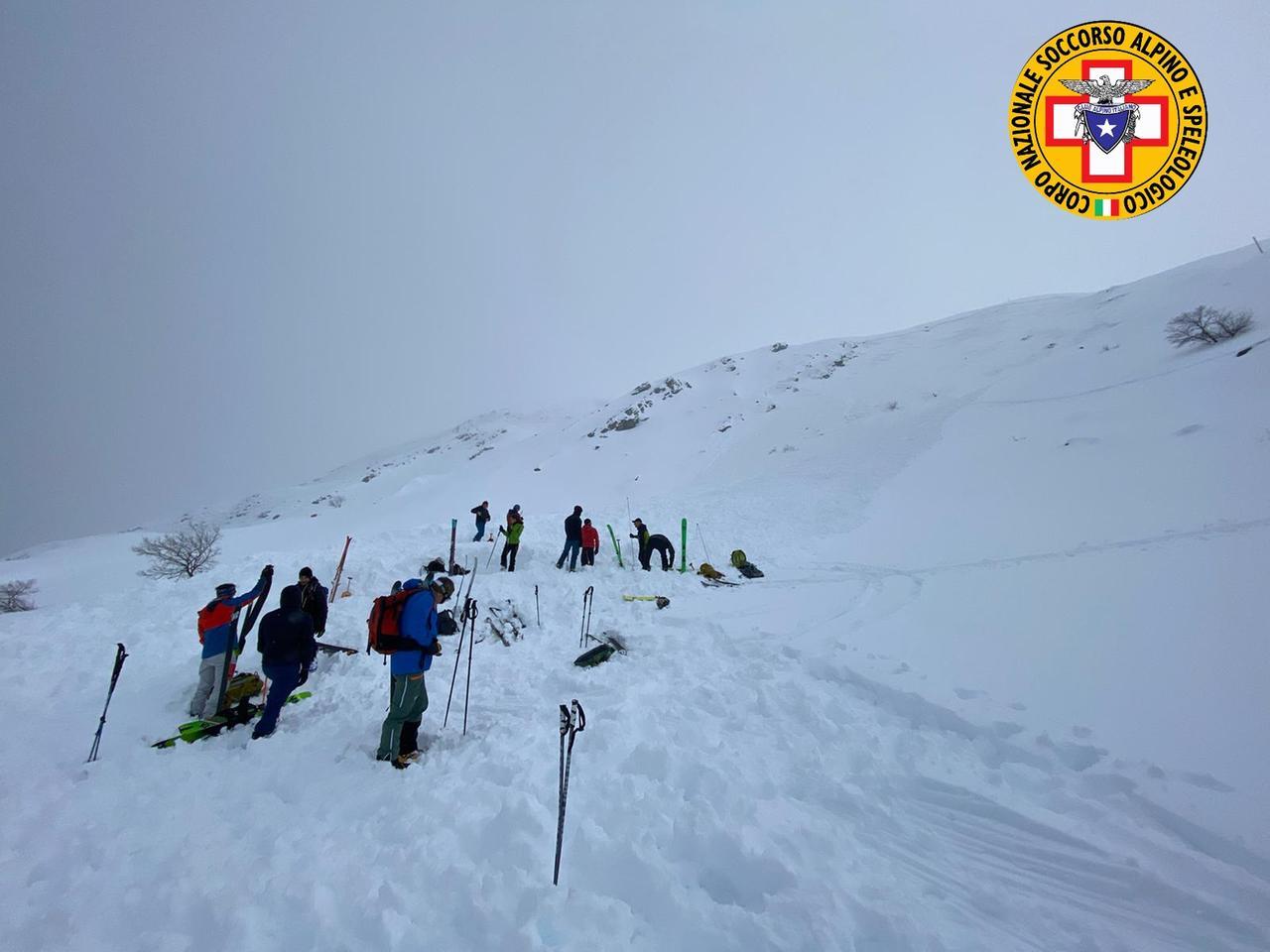 Valanga sul Cusna: 4 escursionisti travolti, tutti salvi