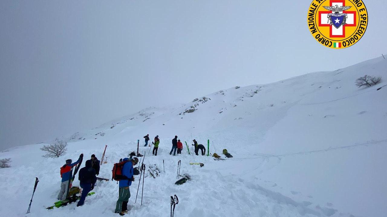 Valanga sul Cusna: 4 escursionisti travolti, tutti salvi