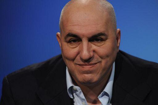 Menarini sventa la truffa del falso ministro Crosetto, allarme rosso per gli imprenditori