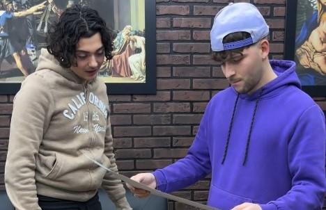 
	Nicol&ograve; insieme all'influencer&nbsp;"Fef&egrave; il barbiere del blocco"

