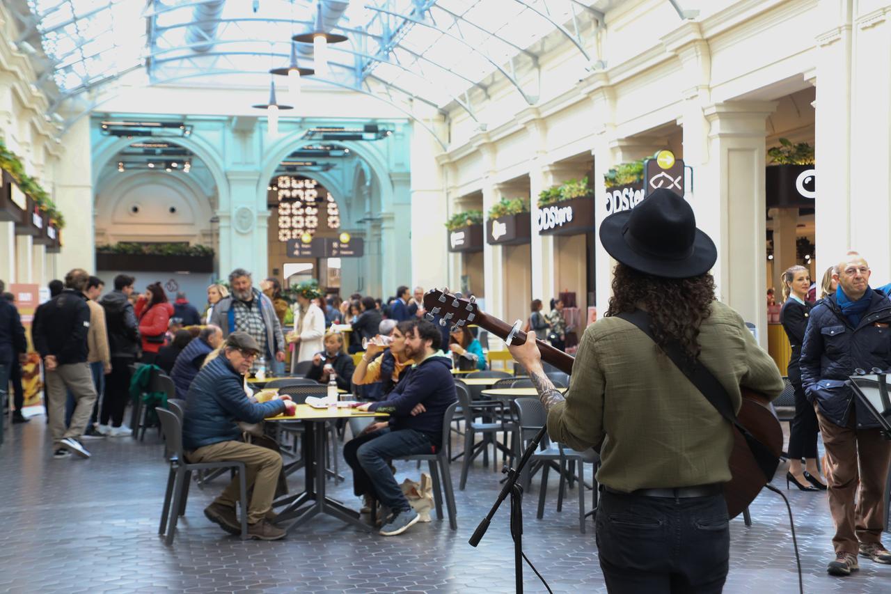 Reggio Emila, il Mercato coperto cambia gestione: ora parla reggiano