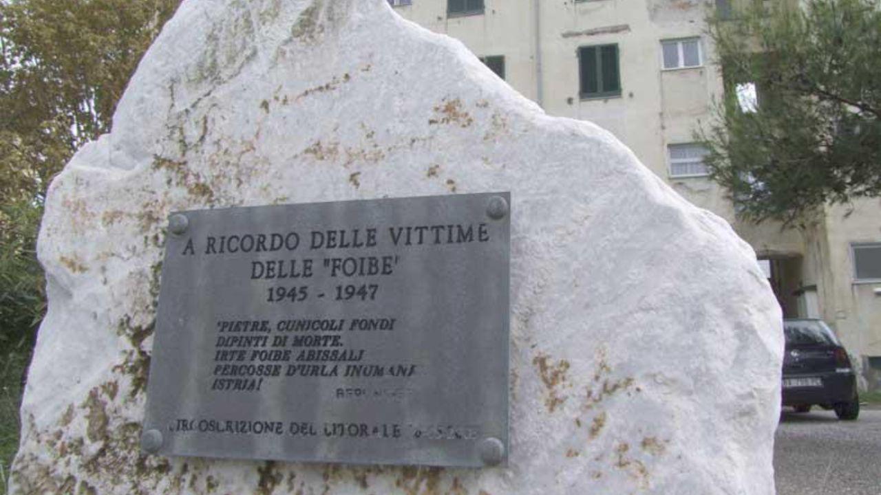 
	La lapide in ricordo delle vittime delle foibe a Marina di Pisa (Foto Muzzi 2009)

