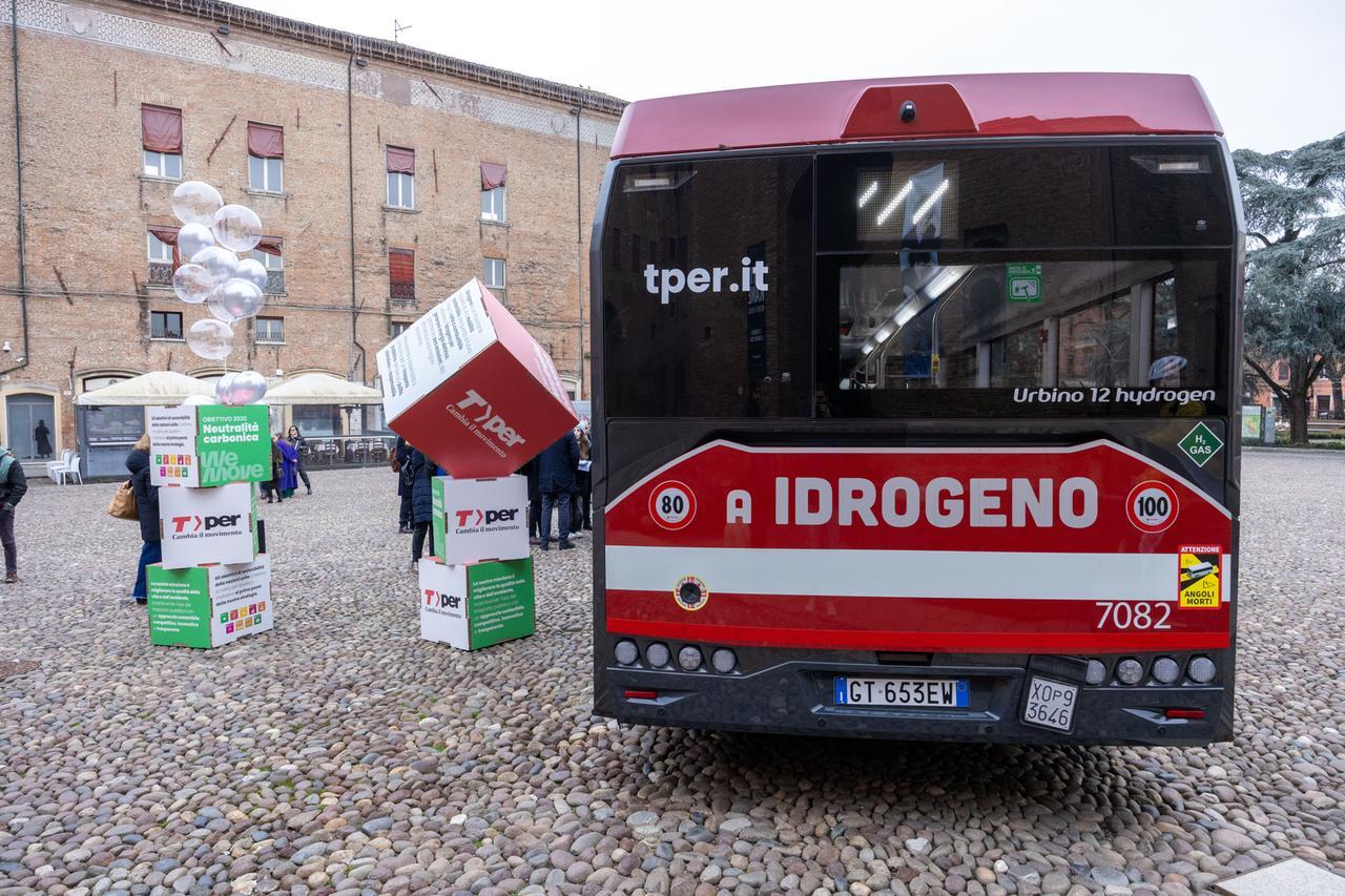 A Ferrara arrivano i nuovi bus a idrogeno