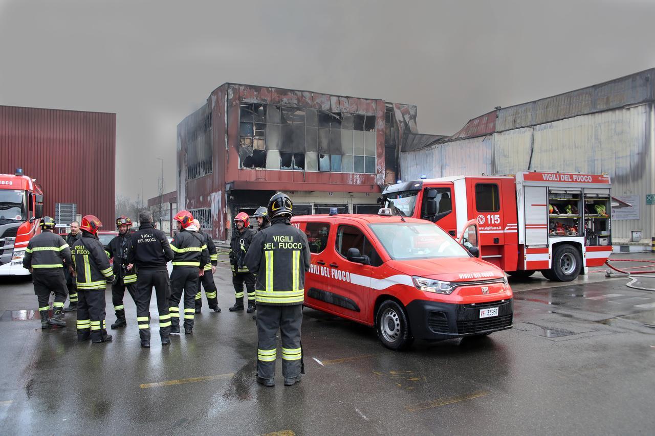 
	Lo stabilimento Inalca devastato dall'incendio

