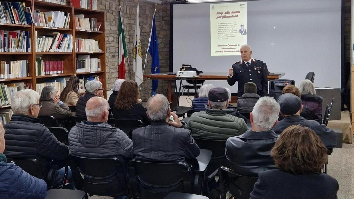 Dai falsi tecnici alle frodi online: i carabinieri spiegano come difendersi