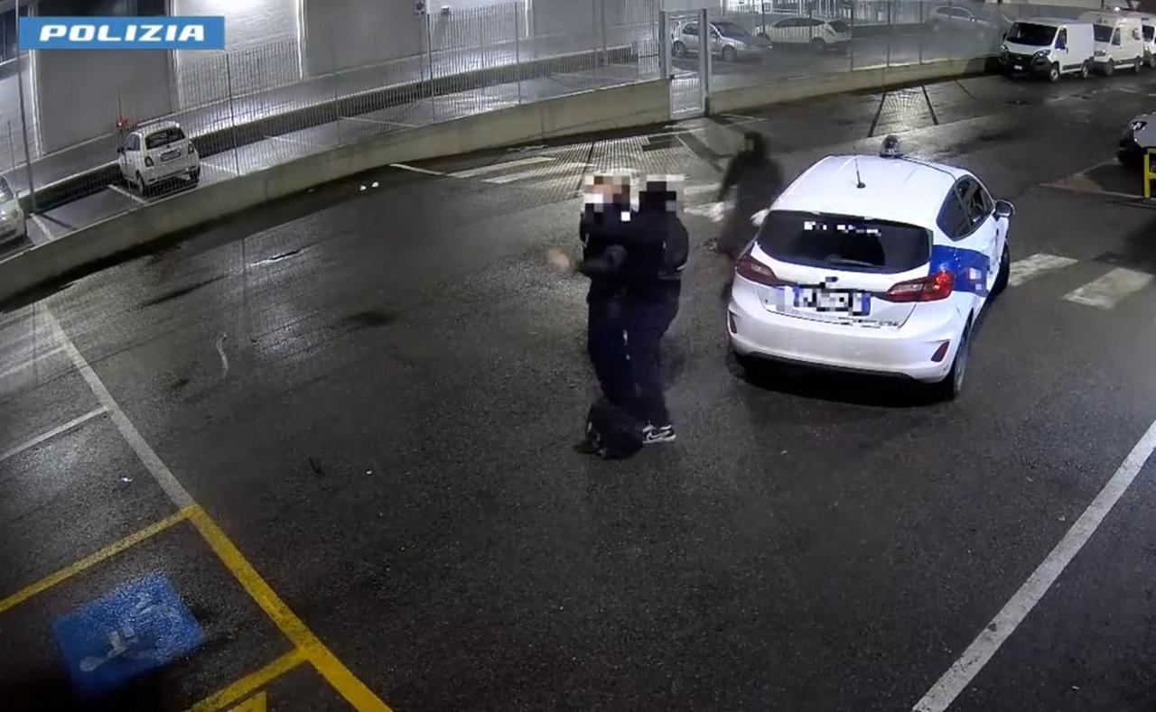 
	Un fotogramma che mostra la rapina a mano armata

