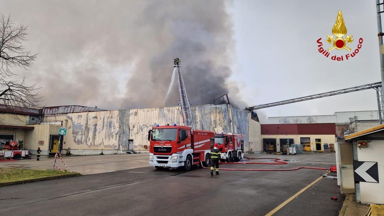 Incendio Inalca, l’azienda: «Impegno a garantire il futuro per 180 lavoratori»
