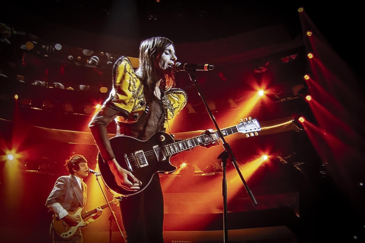 Sanremo 2025, Lucio Corsi vola nei primi 5 in classifica