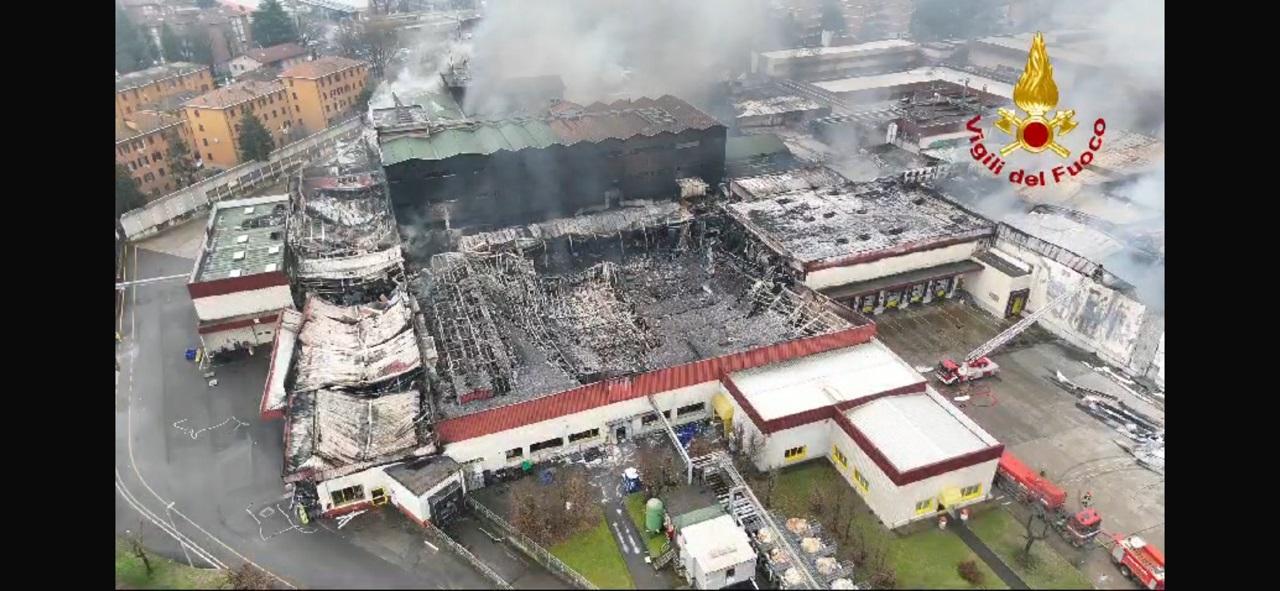 Inalca, ipotesi delocalizzazione. Quanta stock: in una notte distrutti un milione 300mila chili di derrate alimentari