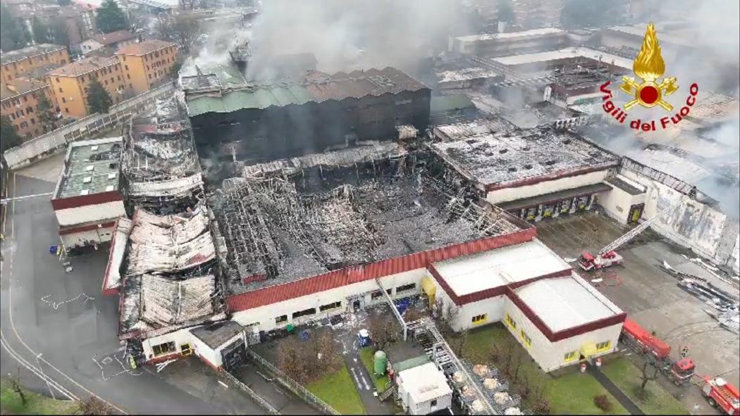 Inalca, ipotesi delocalizzazione. Quanta stock: in una notte distrutti un milione 300mila chili di derrate alimentari