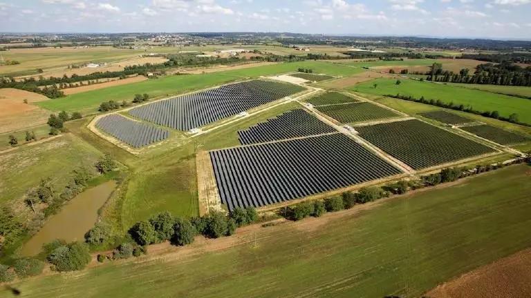 Un campo fotovoltaico