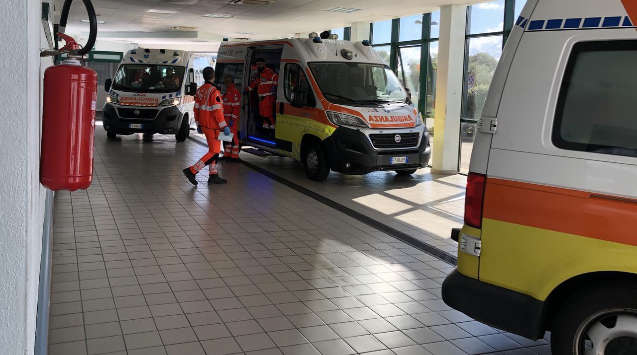 Olbia, auto contro moto: ferito un diciottenne