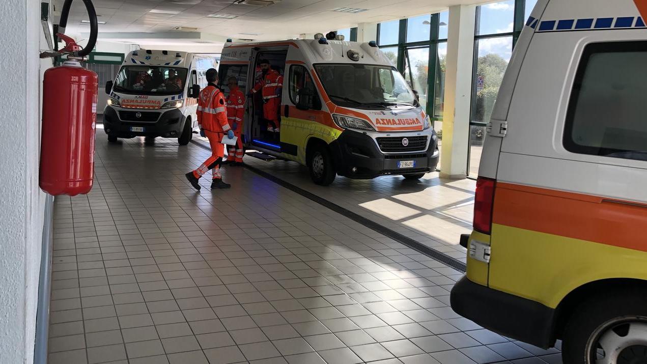 Olbia, auto contro moto: ferito un diciottenne