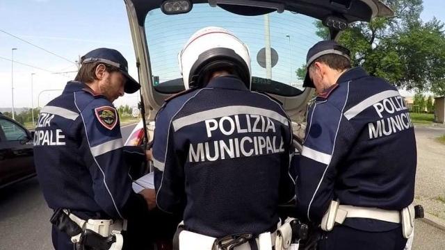 Poggio a Caiano, da 23 anni guidava senza assicurazione: anziano multato