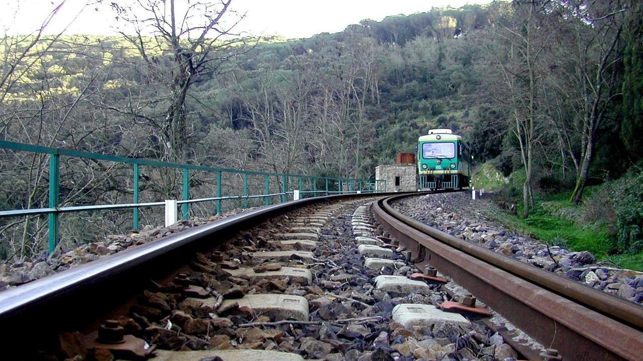 Ferrovia,  c’è il via libera: sì dal ministero alla nuova linea Nuoro Abbasanta