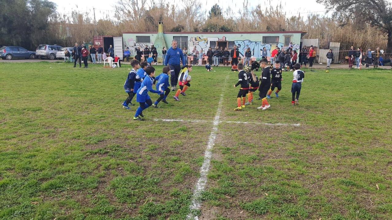 A Sassari i bambini delle scuole del Latte Dolce scoprono la palla ovale
