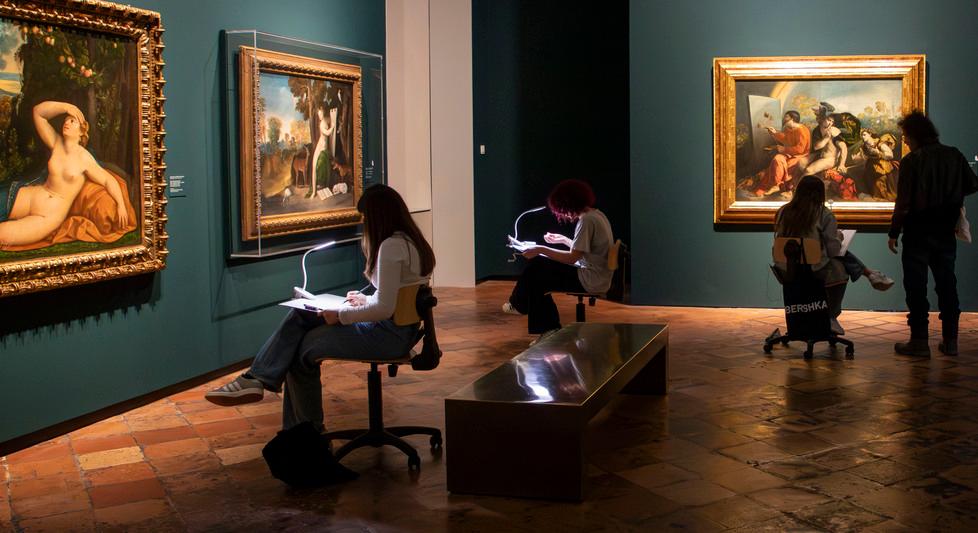 Gli studenti del Dosso Dossi disegnano le opere del ’500