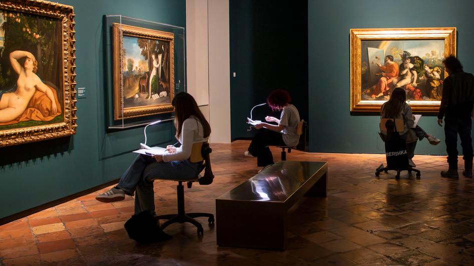 Gli studenti del Dosso Dossi disegnano le opere del ’500