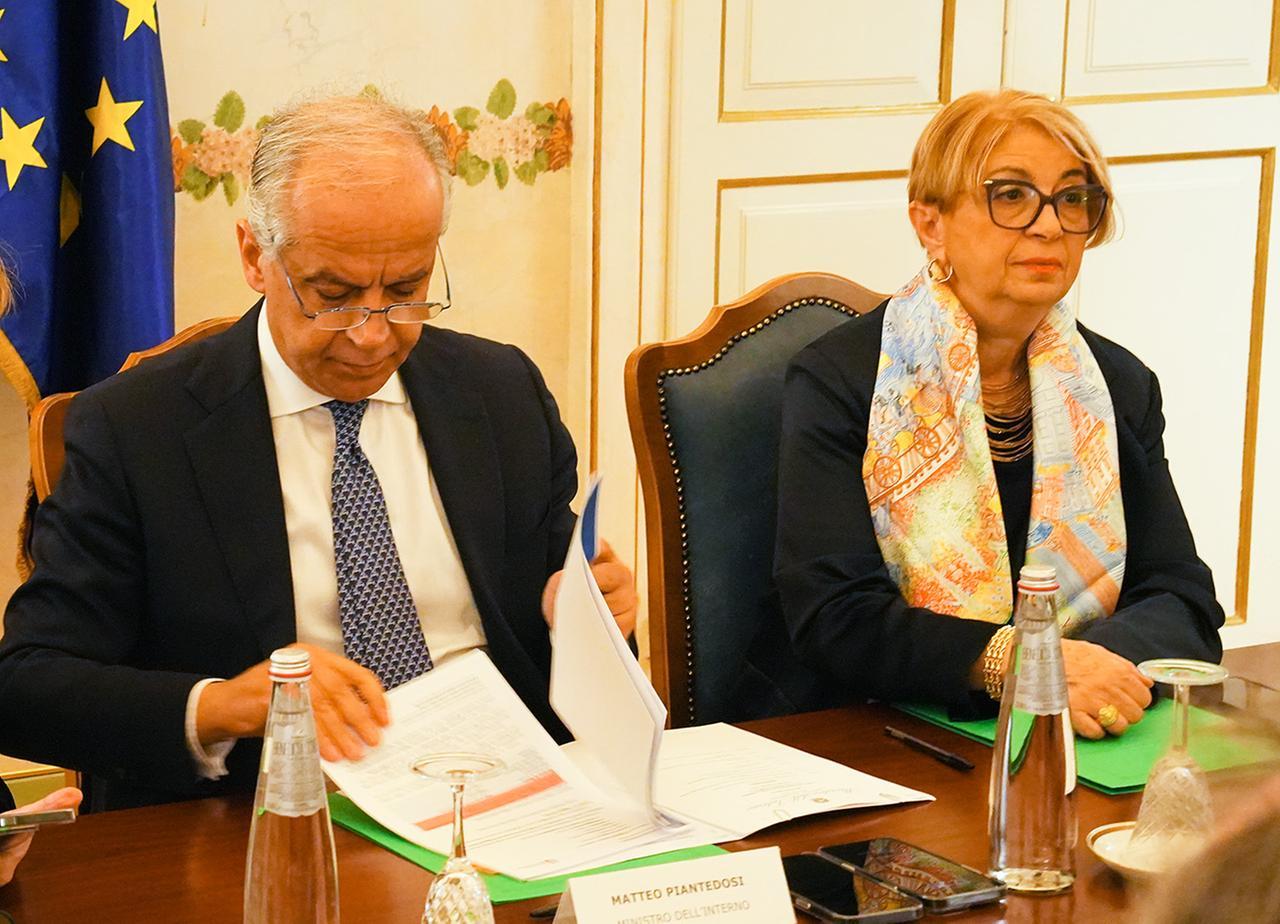 Sicurezza, il Ministro Piantedosi promette rinforzi ma non parla dell’esercito