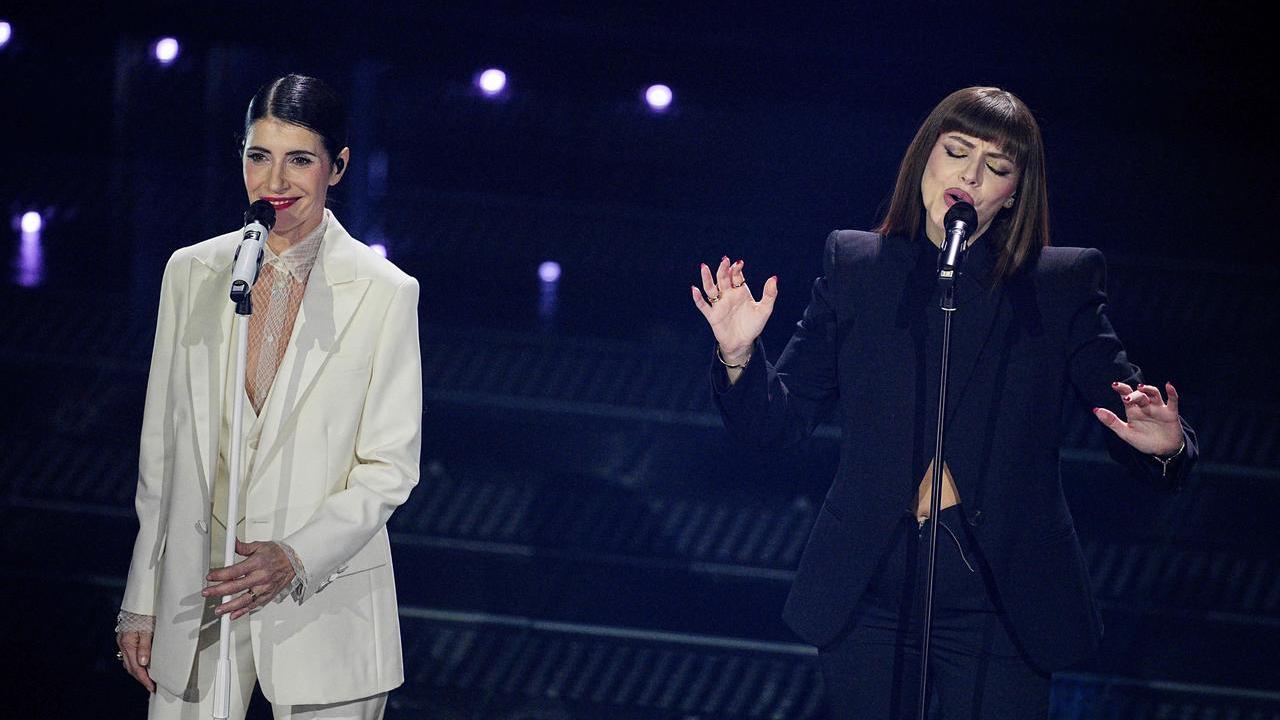 Sanremo 2025, le pagelle della serata duetti e cover - Le canzoni più riuscite, gli inciampi e le regine della serata