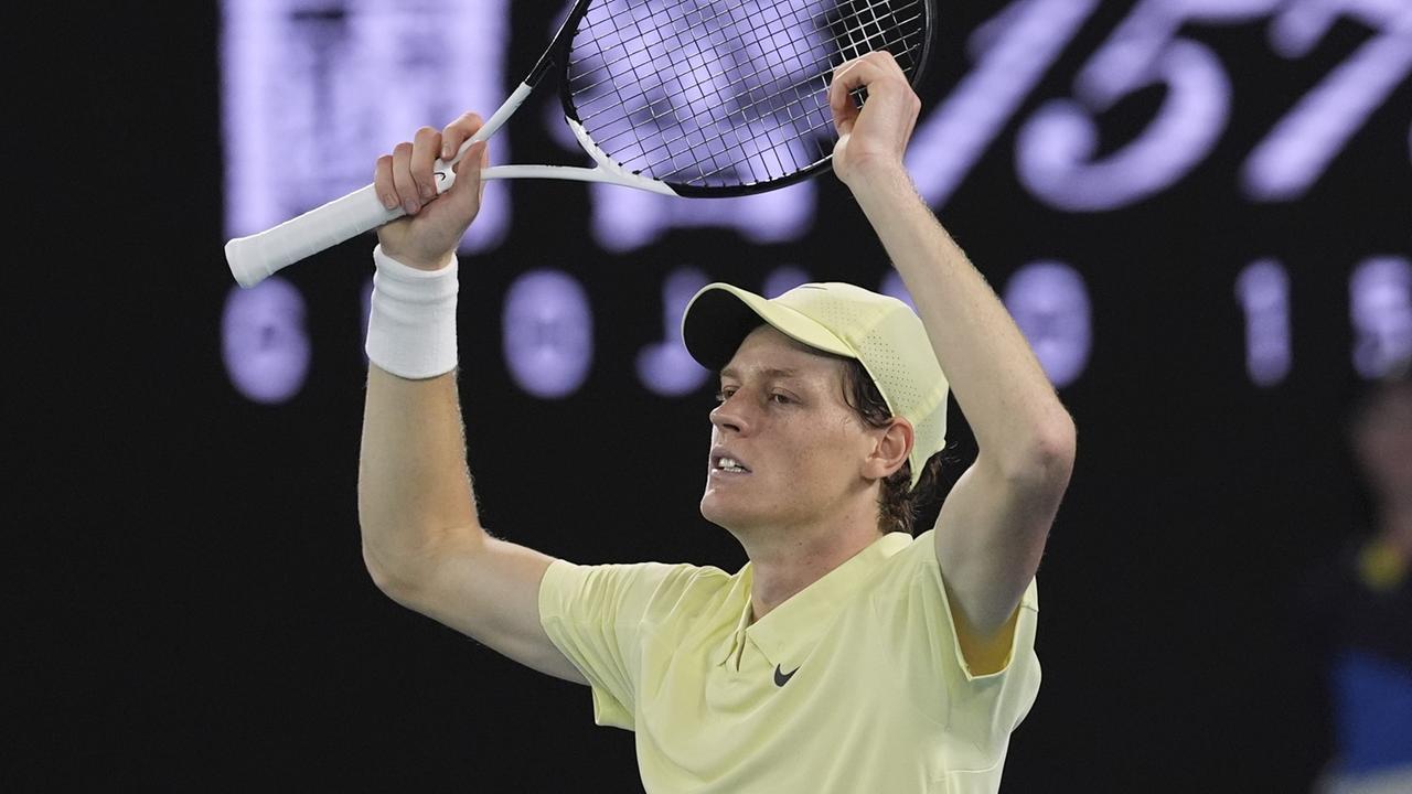 Jannik Sinner squalificato per tre mesi, ecco quali tornei salterà e quando potrà tornare in campo