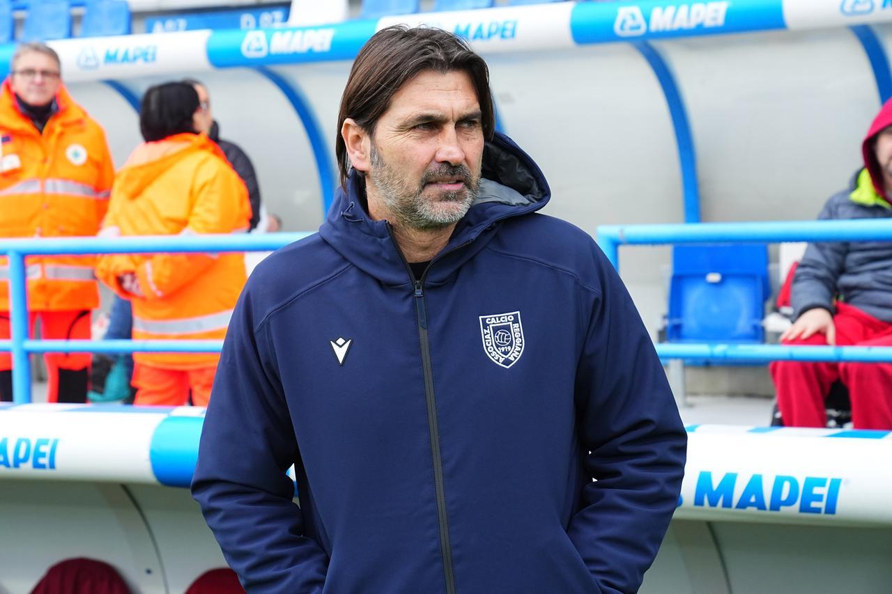 Mister Viali: «Frosinone-Reggiana, siamo in crescita ma ora servono punti»