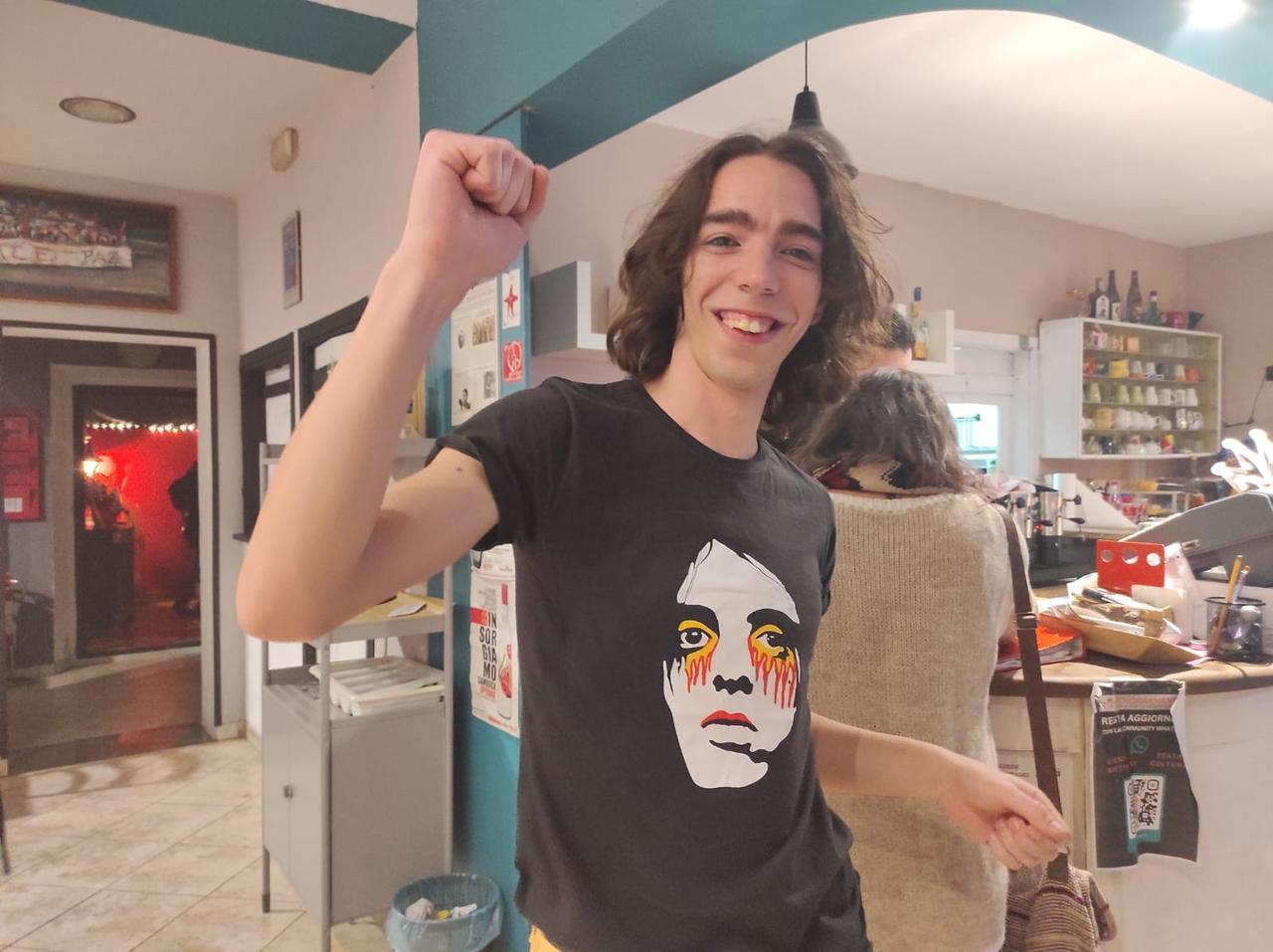 
	La maglietta per Lucio Corsi

