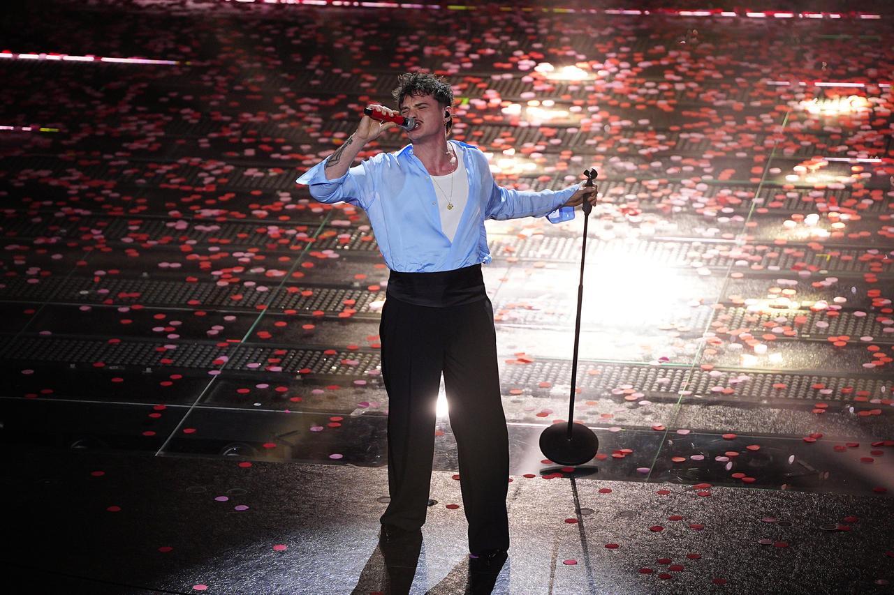 
	Olly, vincitore del festival di Sanremo

